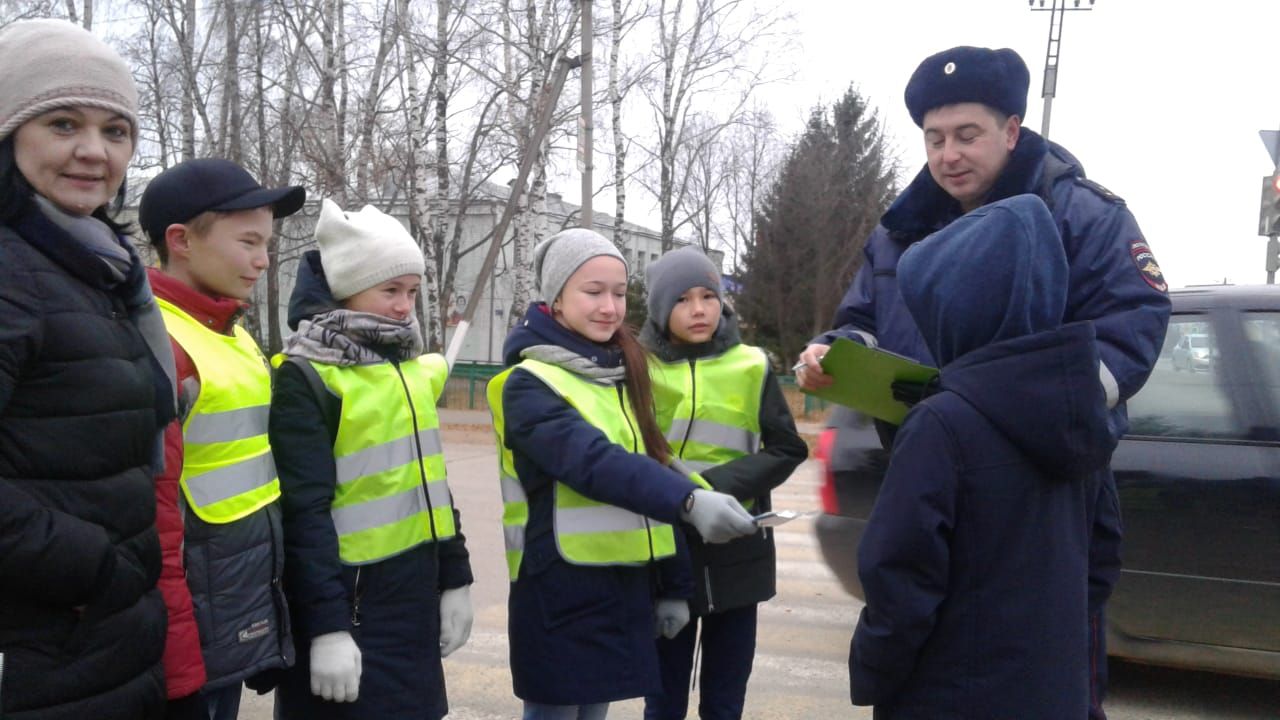 В Рыбно-Слободском районе пешеходов учат не нарушать ПДД