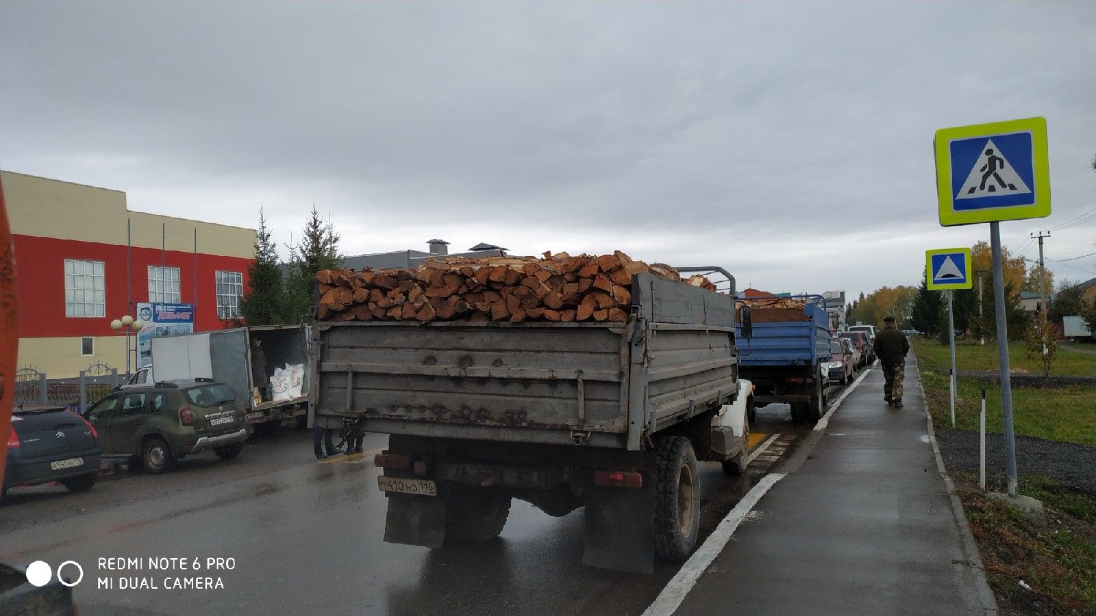 В Рыбной Слободе проходит сельскохозяйственная ярмарка  (Фоторепортаж)