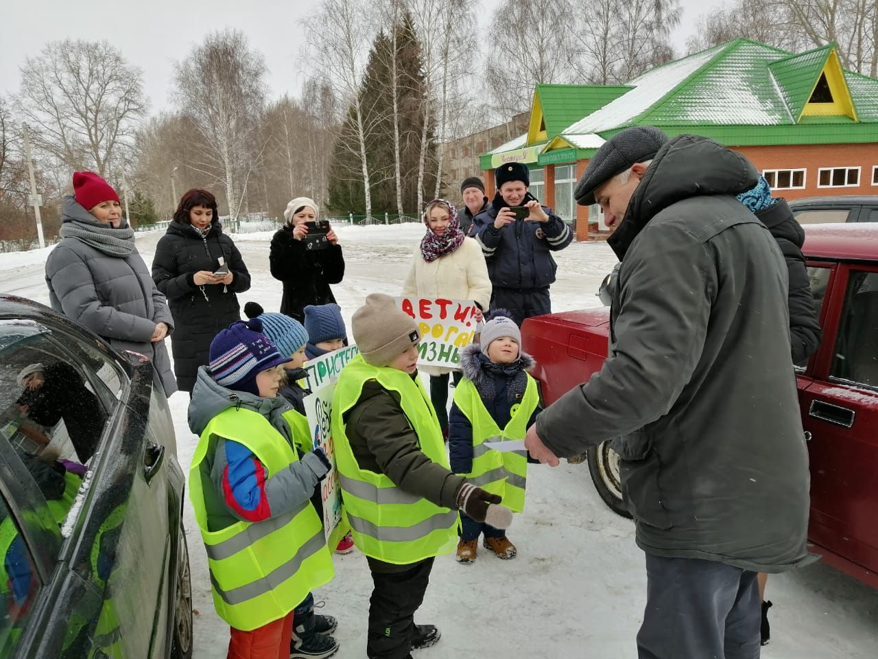 В Масловском детском саду «Ягодка» Рыбно Слободского района  дети написали  письма водителям