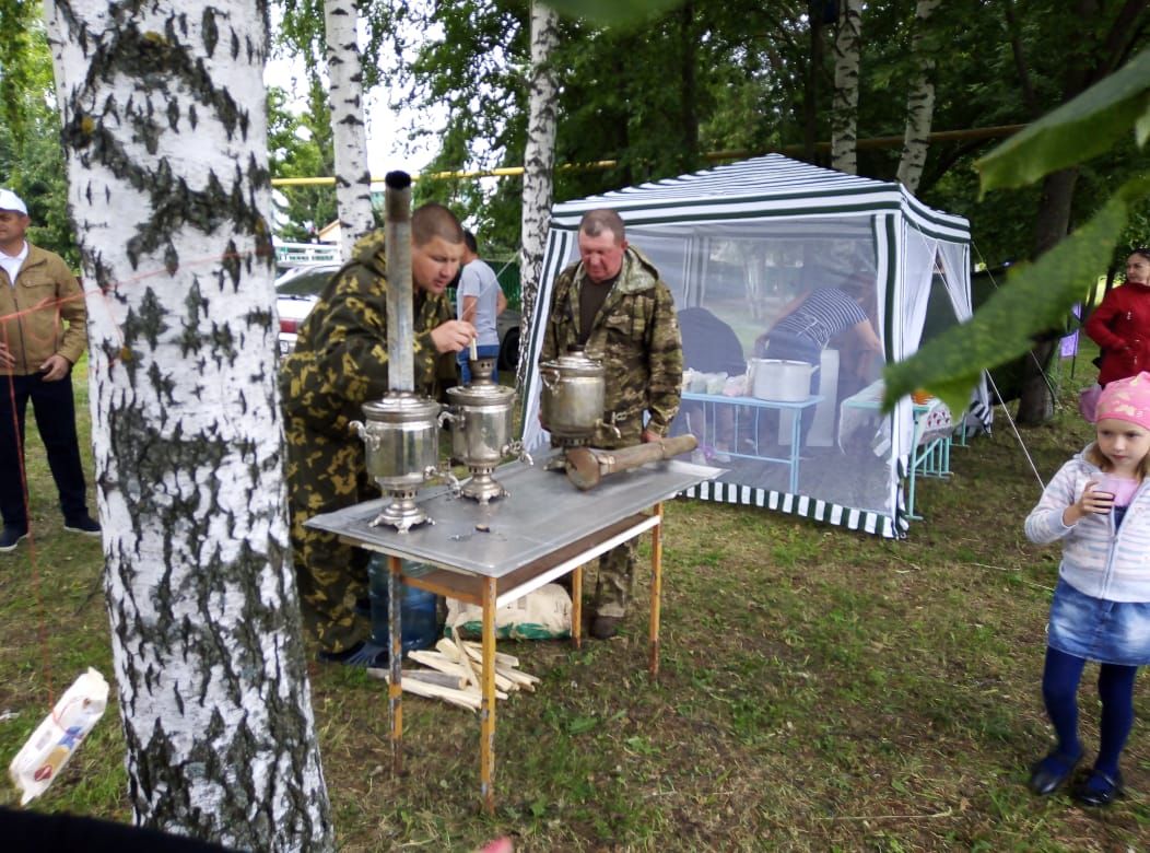 Два праздника в один день