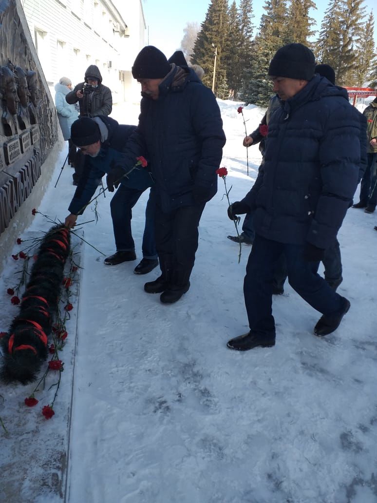 Афганистан - наша память и боль. Фоторепортаж с митинга в Рыбной Слободе.