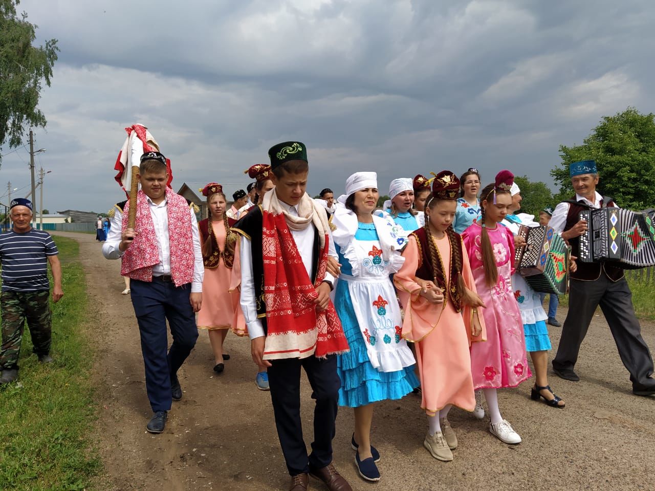 Под звуки гармони шагает праздник Сабантуй