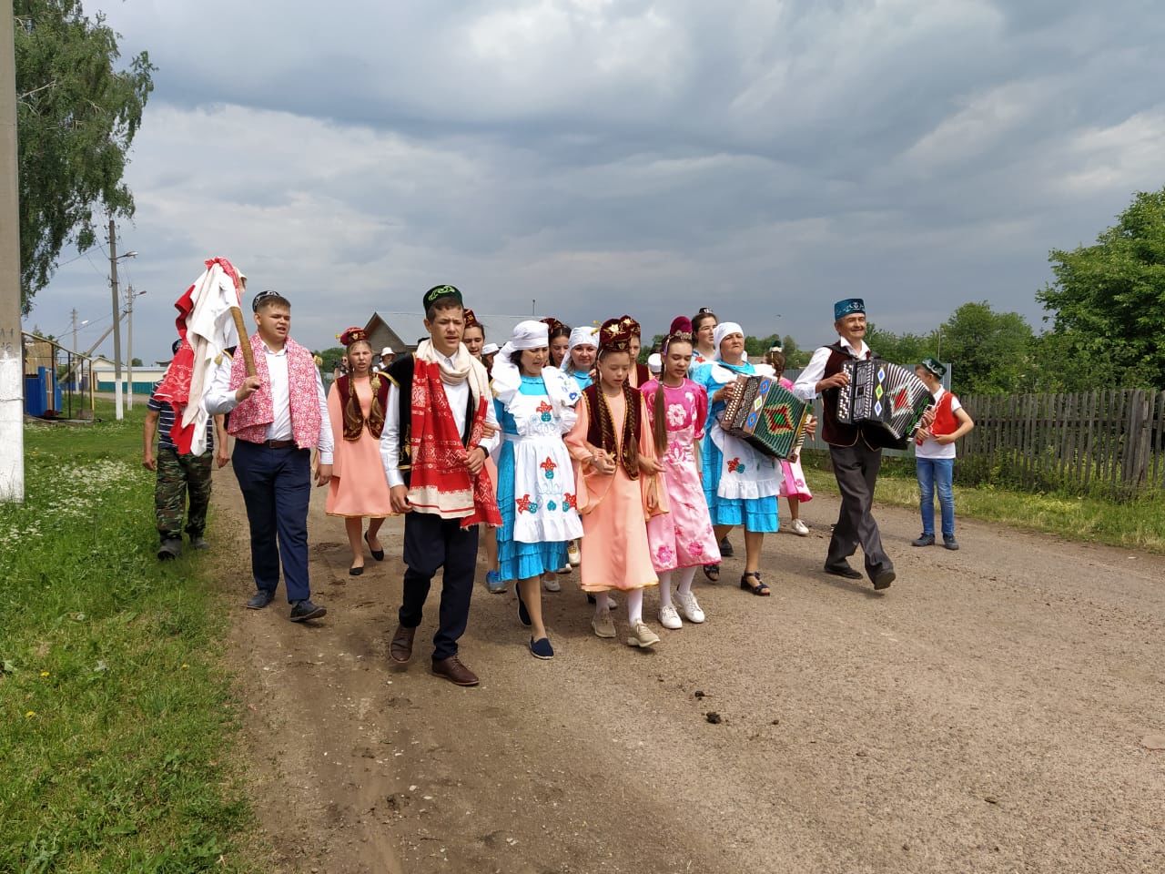 Под звуки гармони шагает праздник Сабантуй