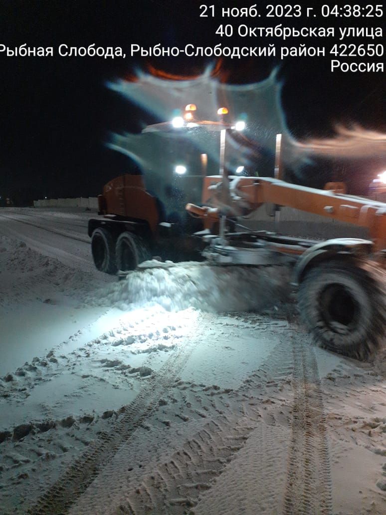 В Рыбно - Слободском районе организована эффективная уборка снега