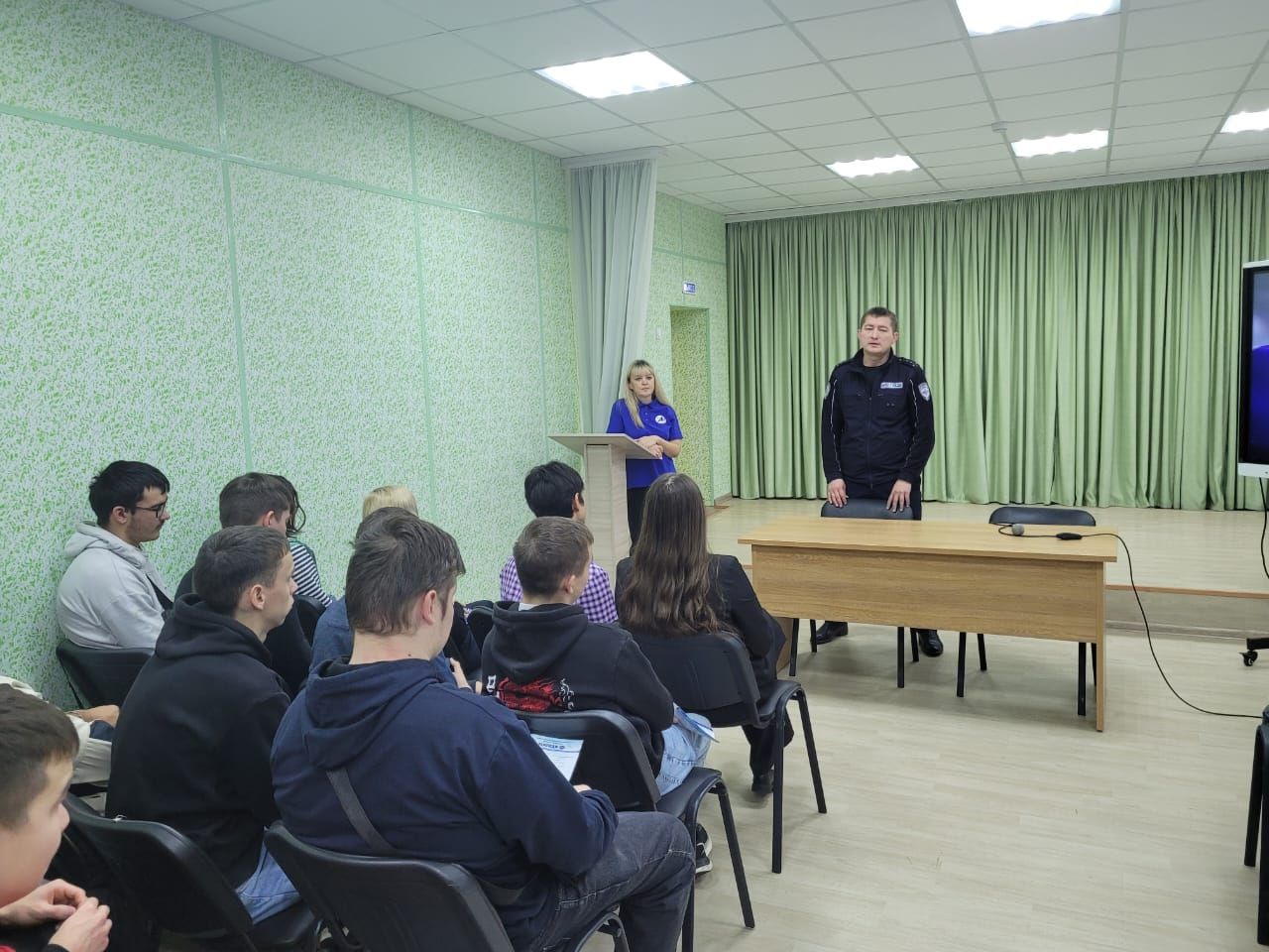 В Агротехническом техникуме провели мероприятие, посвящённое дню памяти жертв ДТП