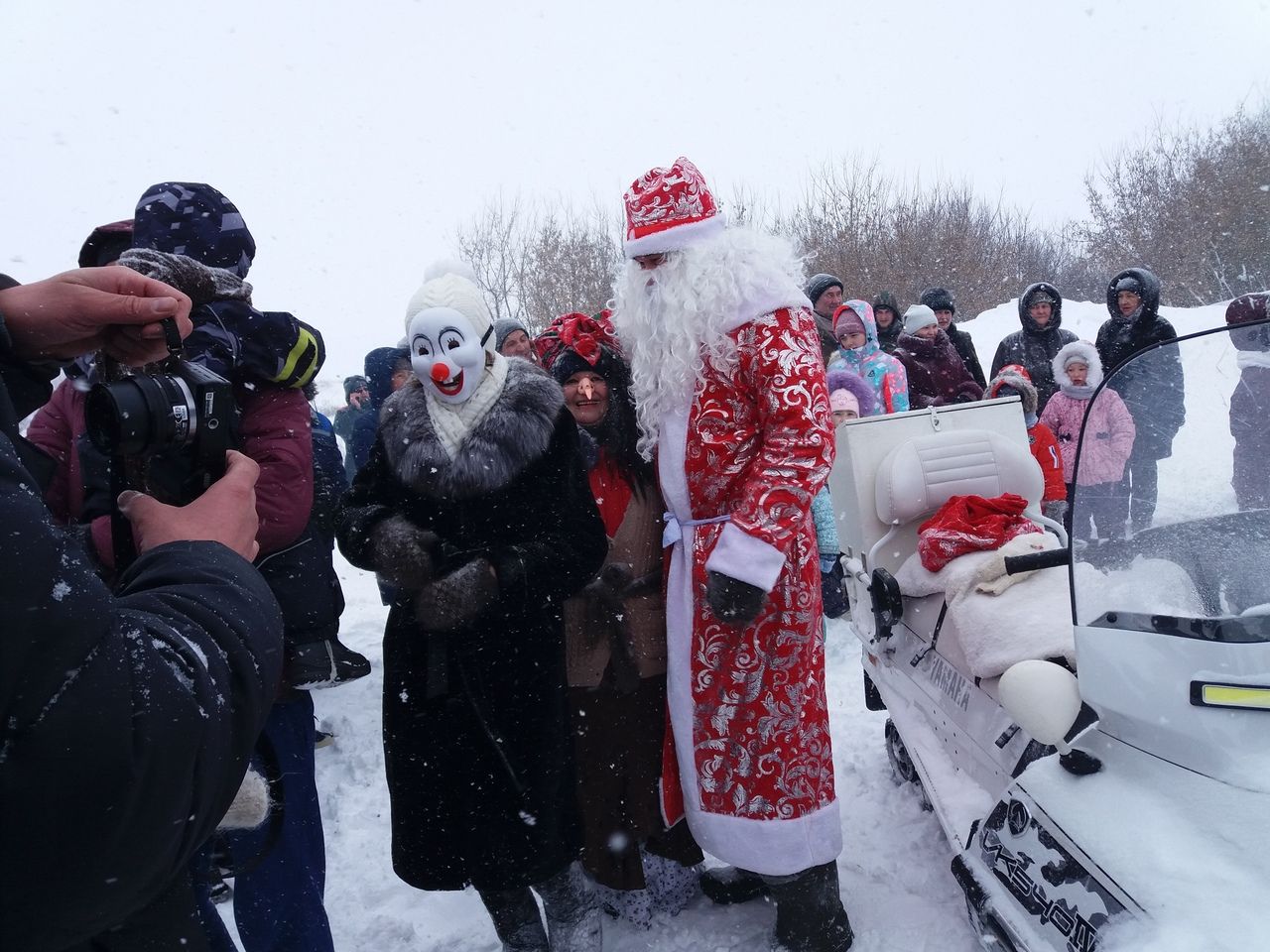 Кар-бураннар да адаштыра алмаган Югарытегермәнлеклеләрне. Чираттагы мәртәбә матур гадәтләренә тугры булып калганнар.