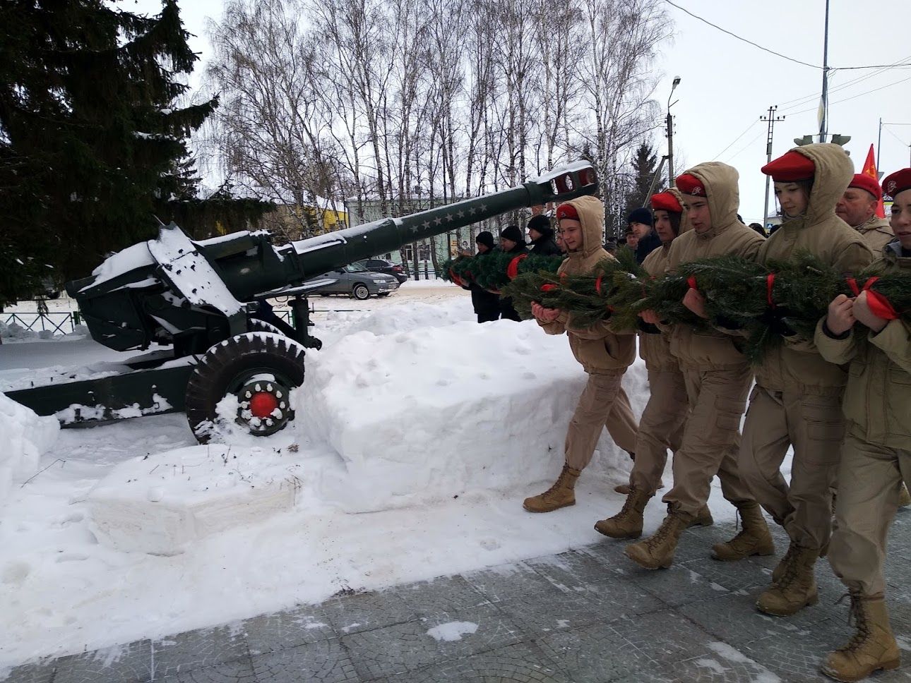 Прошел митинг по случаю возложения венков памяти погибших афганцев