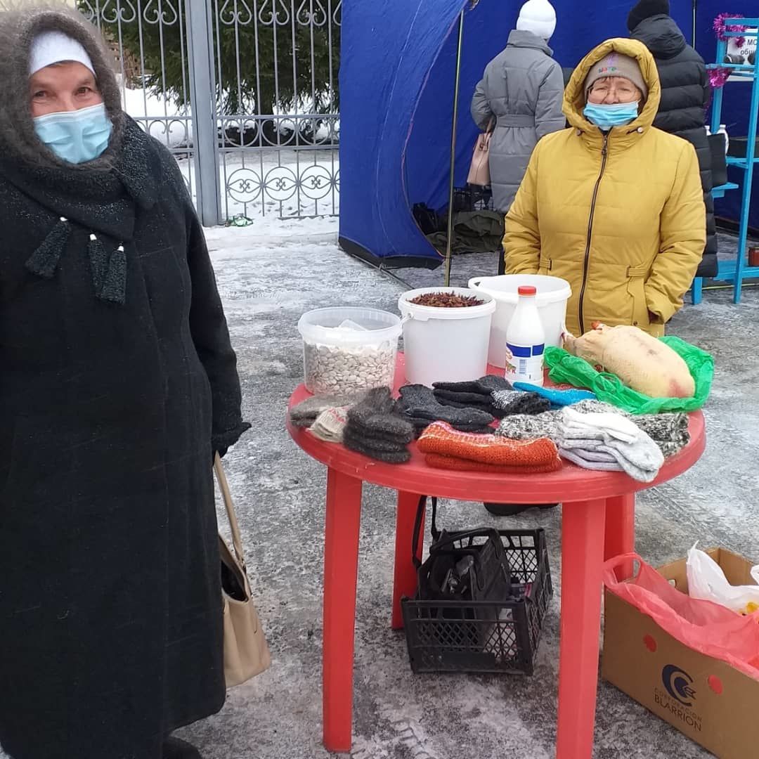 В Рыбной Слободе прошла сельскохозяйственная ярмарка и благотворительная акция "Белый цветок"