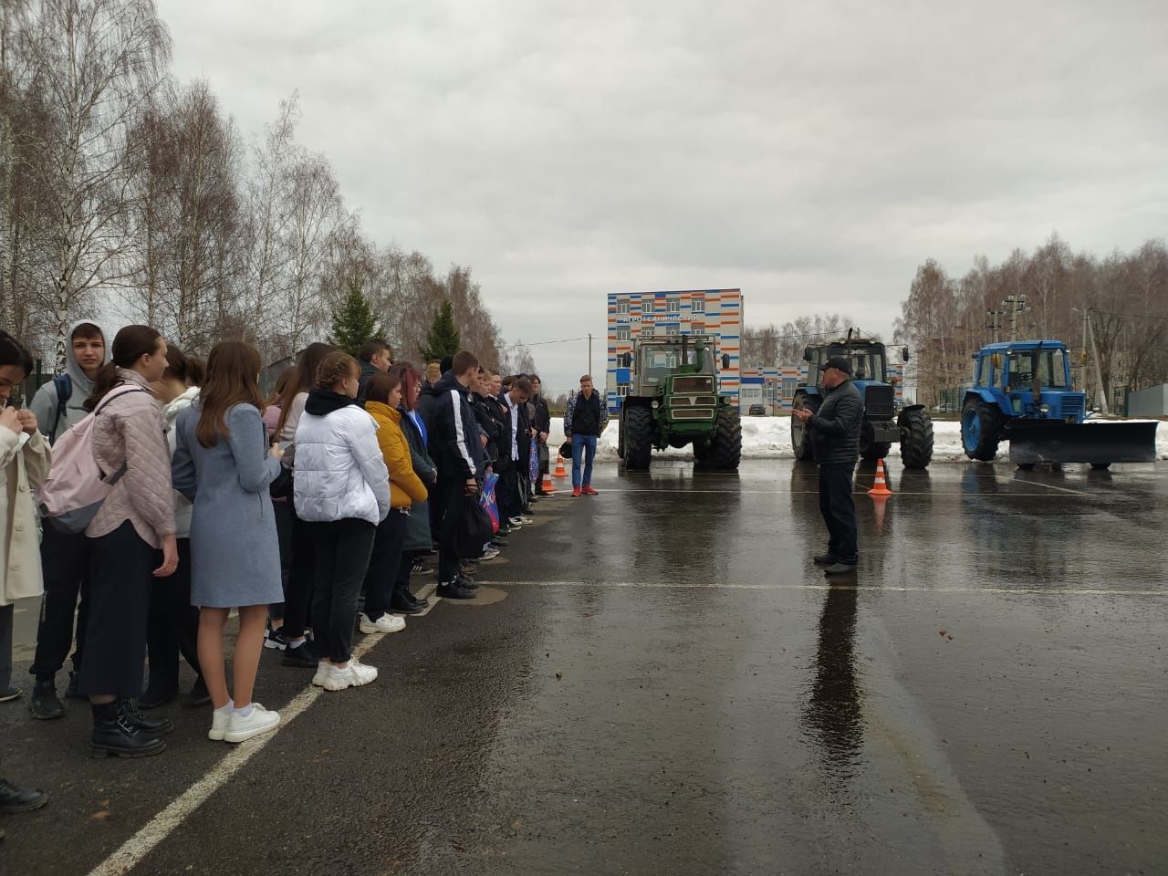 Около 200 рыбнослободских школьников побывали за два дня в Агротехническом колледже