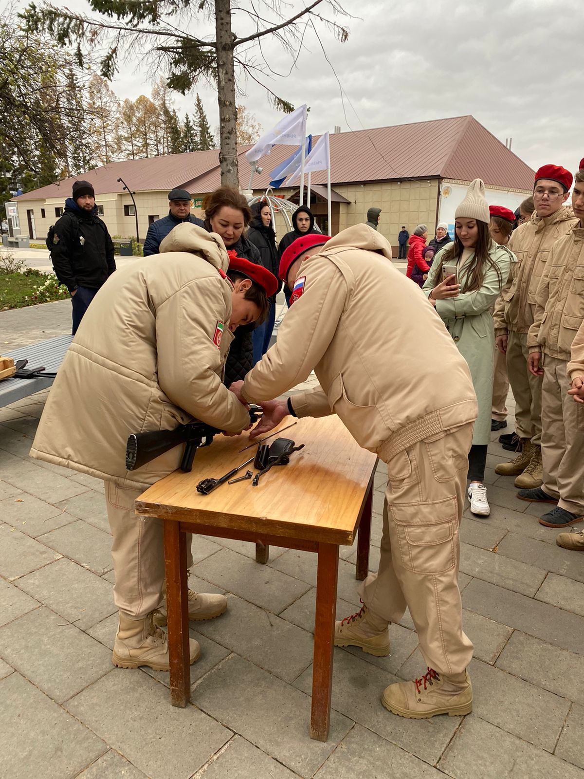 В Рыбно-Слободском районе стартовала акция в поддержку службы по контракту - "Все свои".