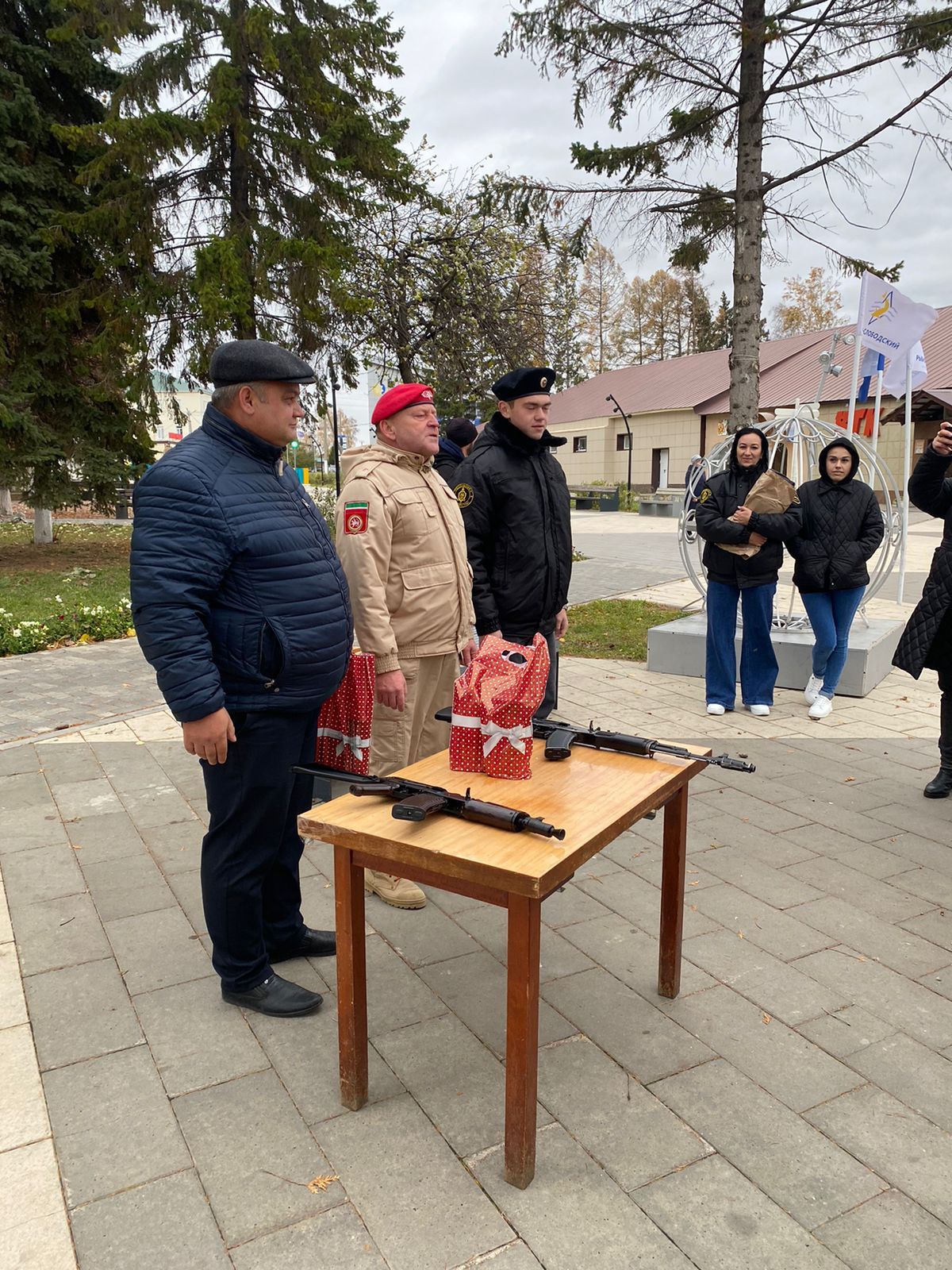 В Рыбно-Слободском районе стартовала акция в поддержку службы по контракту - "Все свои".