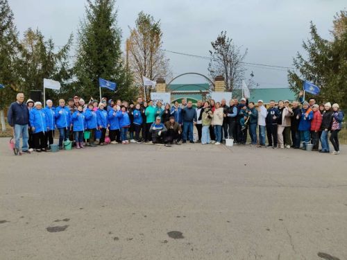 В Рыбной Слободе высадили новые саженцы деревьев