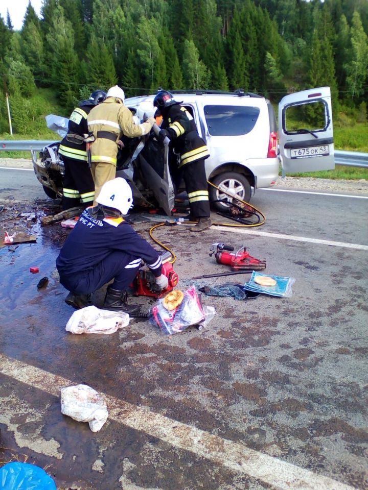 Страшная авария  в Татарстане унесла жизни четырех человек