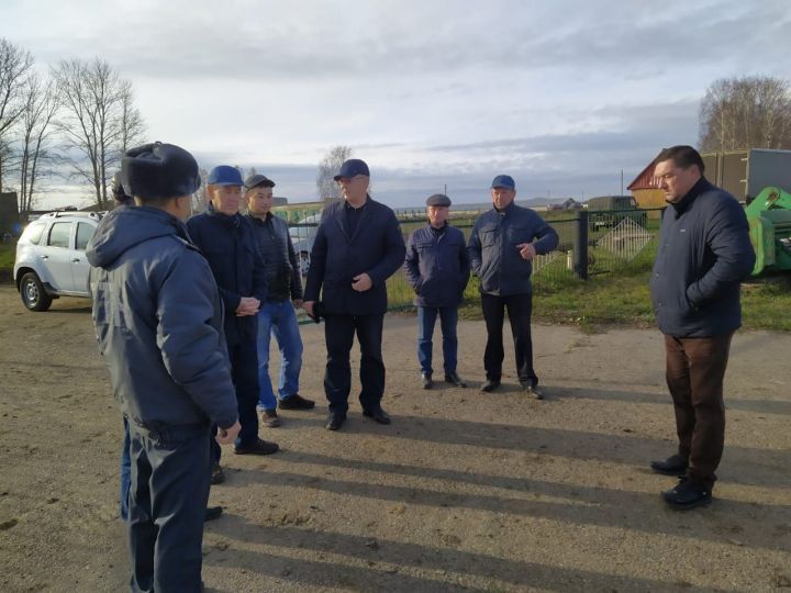 На днях в хозяйствах района прошла приемка постановки техники