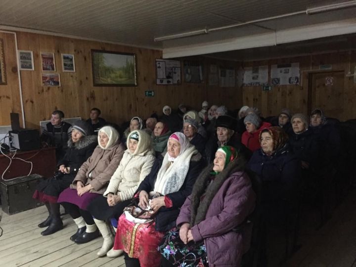 В рамках партийного проекта «Крепкая семья» прошёл литературно-музыкальный вечер