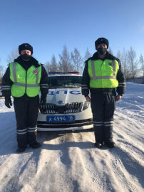 В Татарстане автоинспекторы спасли тридцатилетнего мужчину от падения с моста