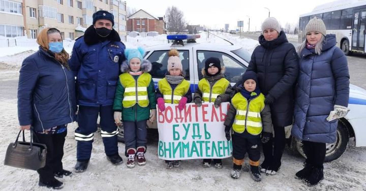 ЮИДовцы призвали водителей соблюдать ПДД