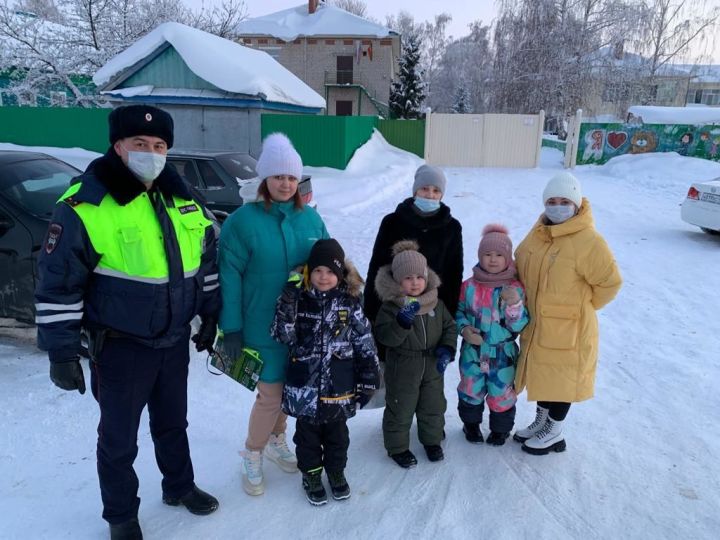 В Рыбно-Слободском районе прошла акция "Стань заметнее"