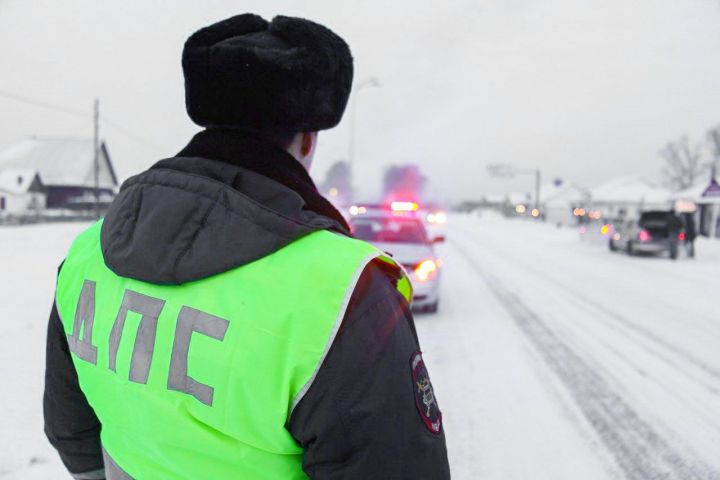 В Рыбно-Слободском районе провели проверку автомобилистов