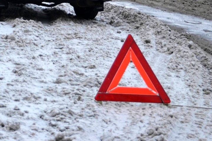 В Татарстане водитель легковушки погиб в ДТП