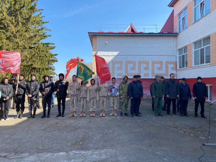 В селе Масловка состоялось открытие мемориальной доски Руслану Сахабутдинову