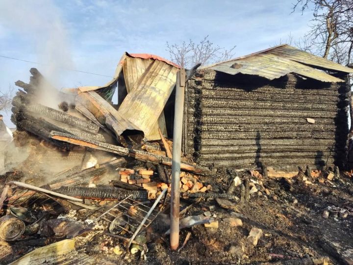 Пожар в деревне Губайдулловка: погиб человек