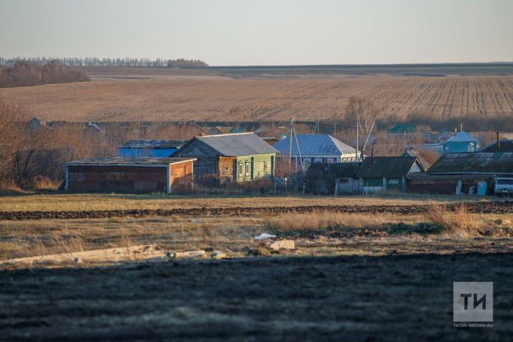 «Сельский» стаж: кому положена надбавка